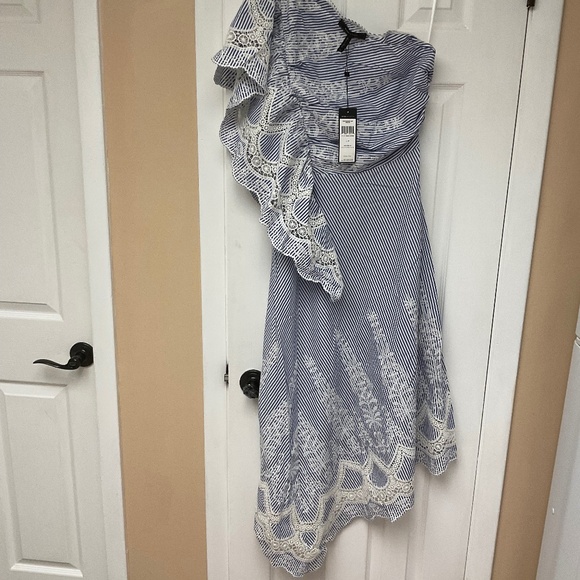 BCBGMAXAZRIA  One Shoulder Embroidered Stripe Dress Blue Combo Size 8 NWT - Picture 2 of 9